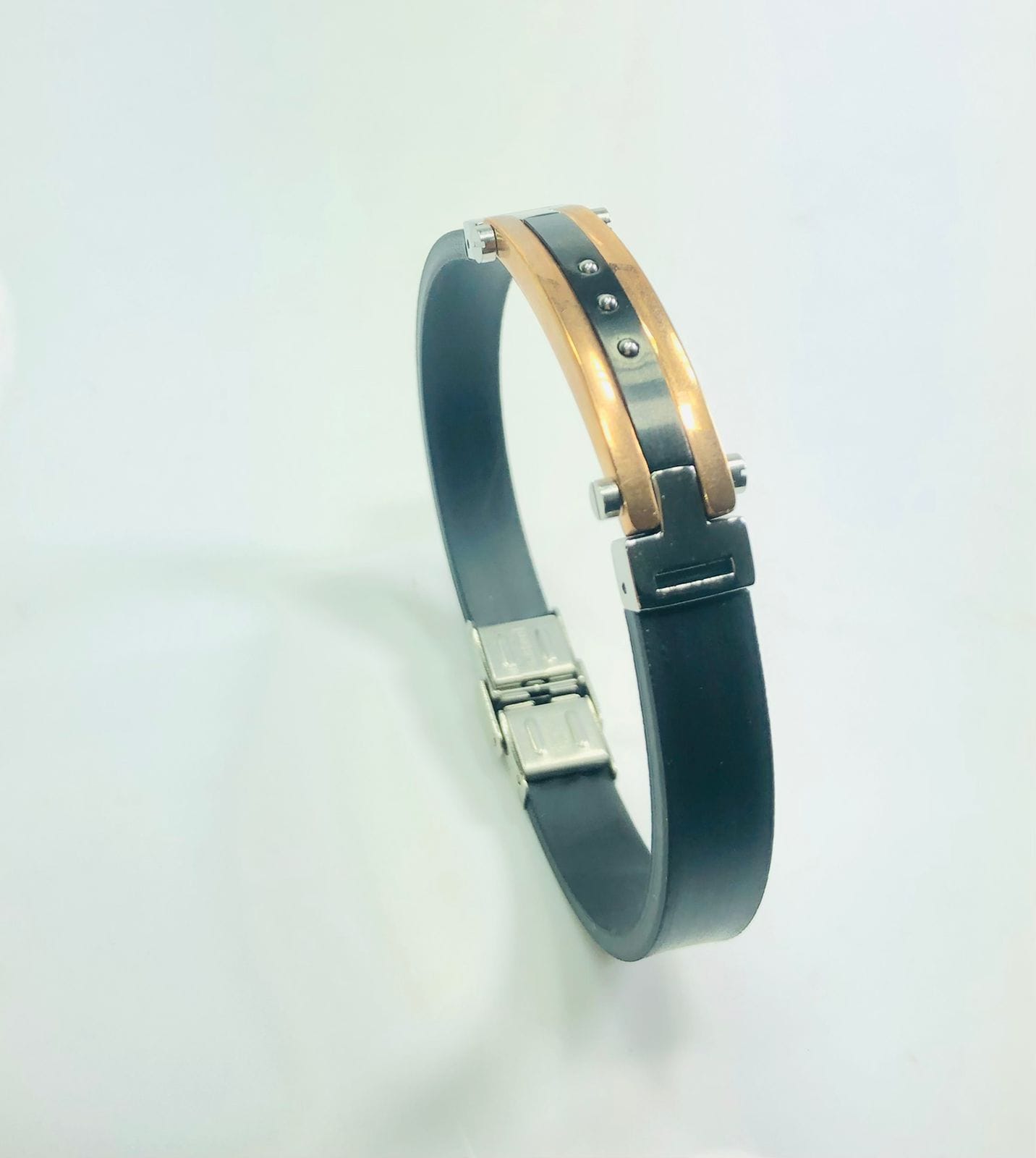 Bracelete Masculino em Borracha e Aço Rose e branco